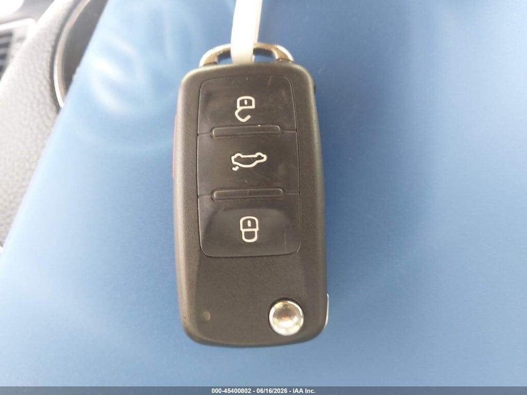 1VWAT7A31GC026111 2016 VOLKSWAGEN PASSAT photo no. 11