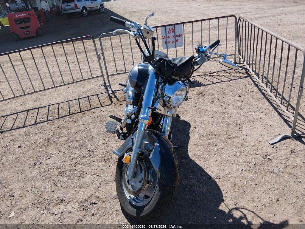 JS1VY52A652105228 2005 SUZUKI C90 photo no. 5