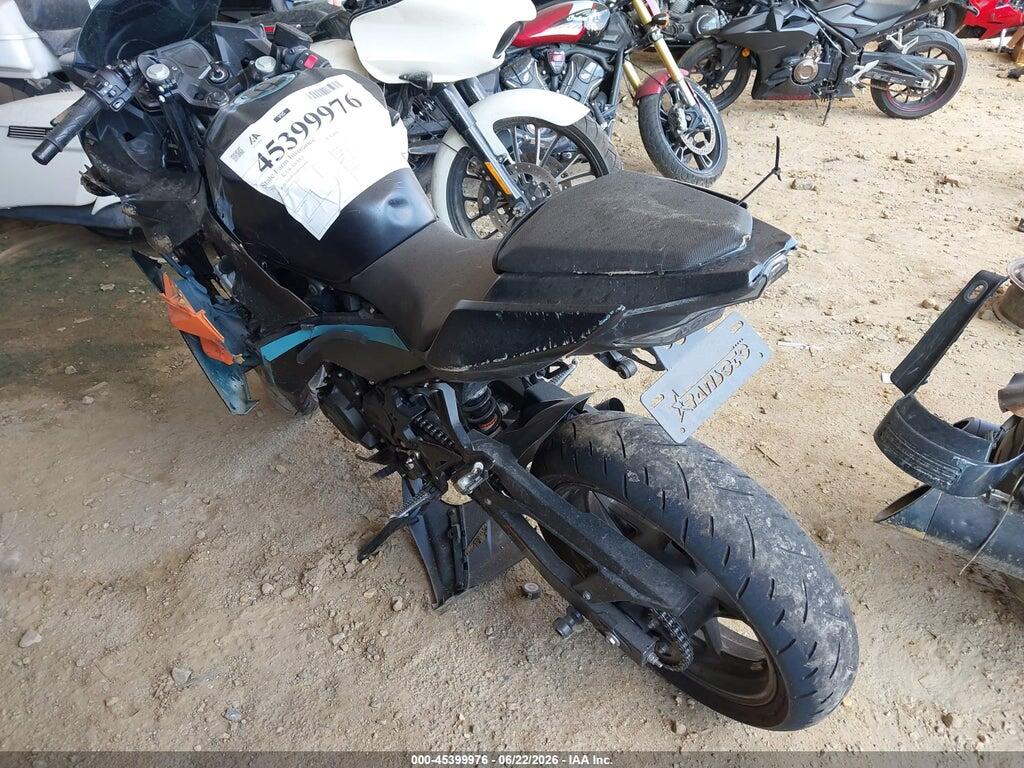 JKAEXKH1XMDAB4005 2021 KAWASAKI EX400 photo no. 2