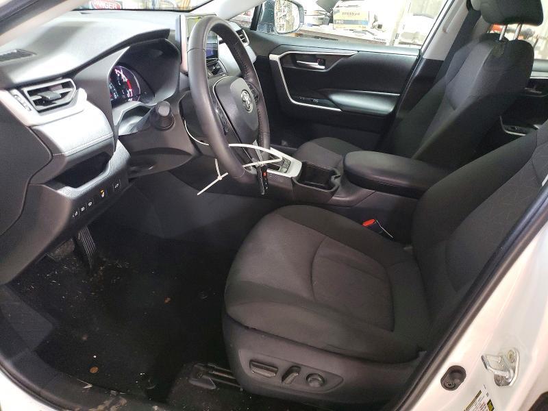 2024 TOYOTA RAV4 XLE — Фото 7 из 13