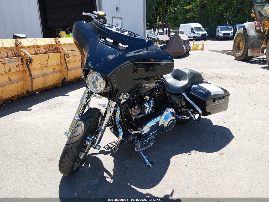 1HD1KRM12FB700054 2015 HARLEY-DAVIDSON FLHXS photo no. 2