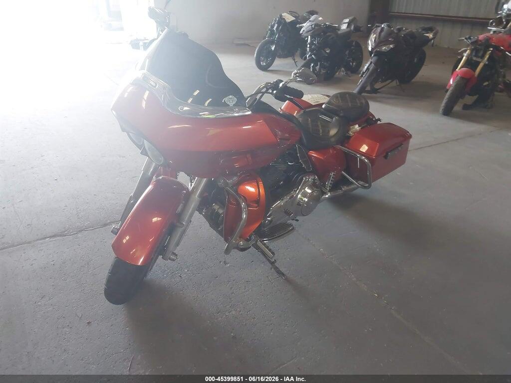 1HD1KHM10BB631613 2011 HARLEY-DAVIDSON FLTRX photo no. 2