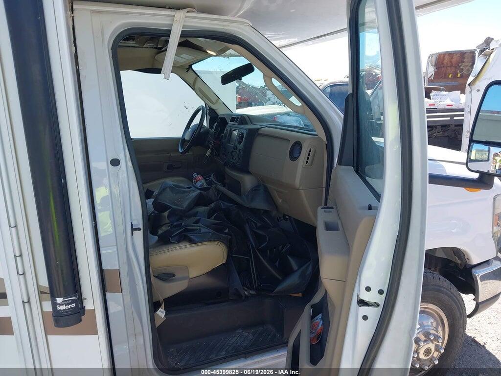 1FDXE4FS5HDC26938 2017 FORD E-450 CUTAWAY photo no. 5