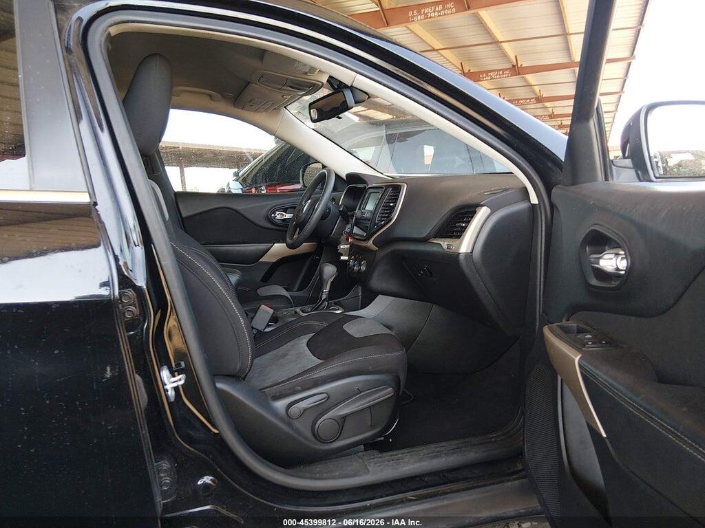 1C4PJLCB4JD536941 2018 JEEP CHEROKEE photo no. 5