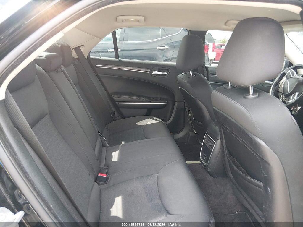 2C3CCAAG3JH281945 2018 CHRYSLER 300 photo no. 8