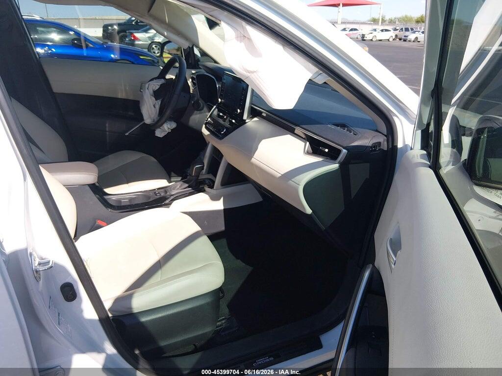 7MUDAABG8NV010543 2022 TOYOTA COROLLA CROSS photo no. 5