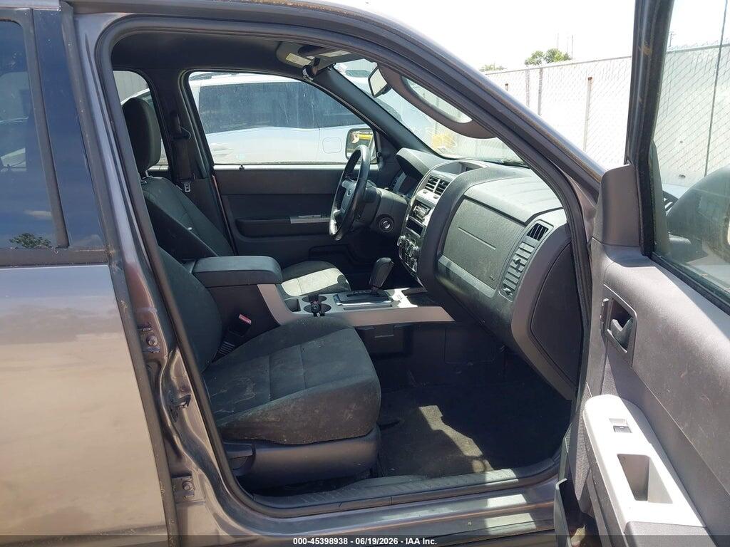 1FMCU9D77AKC29113 2010 FORD ESCAPE photo no. 5