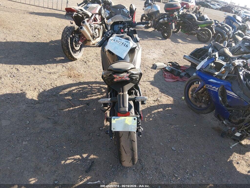 ML5EXER18SDAG3488 2025 KAWASAKI EX650 photo no. 4