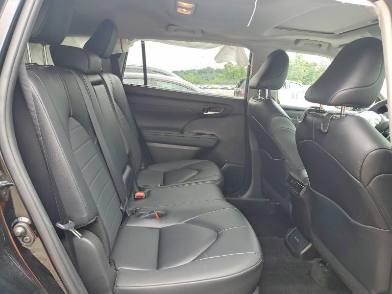 2024 TOYOTA HIGHLANDER XLE — Фото 11 из 13