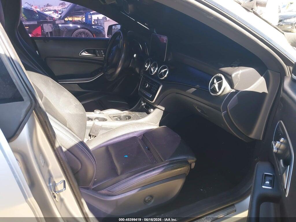 WDDSJ4EB4KN721151 2019 MERCEDES-BENZ CLA 250 photo no. 5