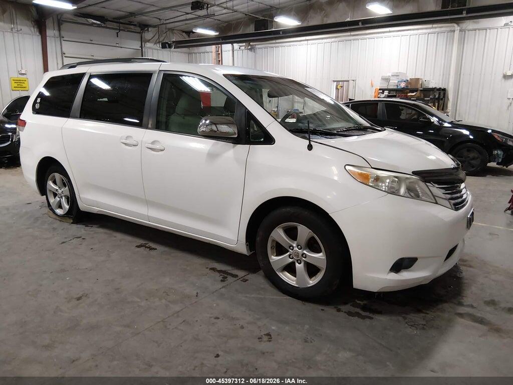 5TDKK3DC5BS057299 2011 TOYOTA SIENNA photo no. 1