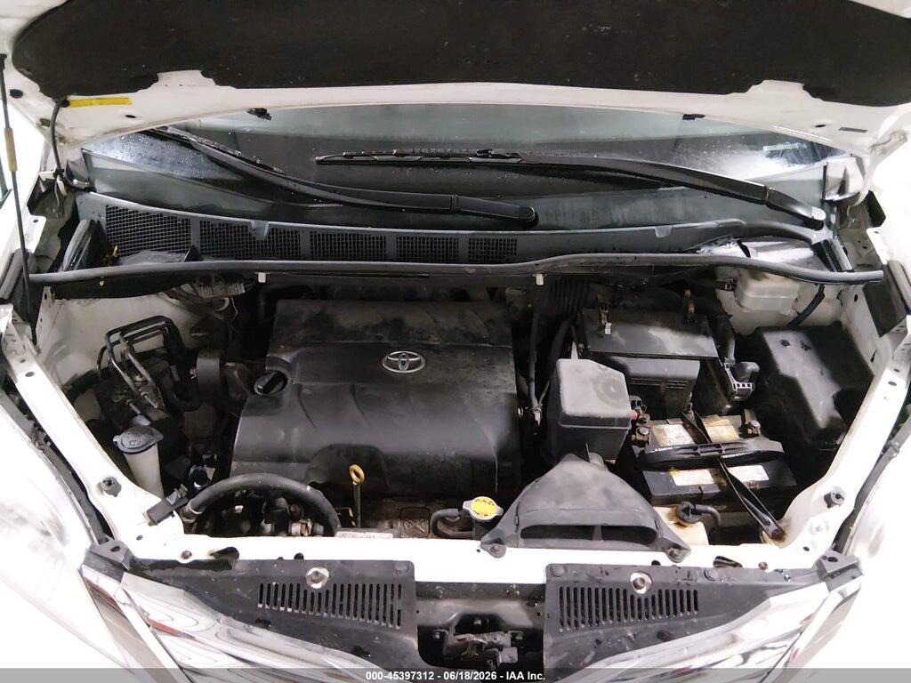 5TDKK3DC5BS057299 2011 TOYOTA SIENNA photo no. 10