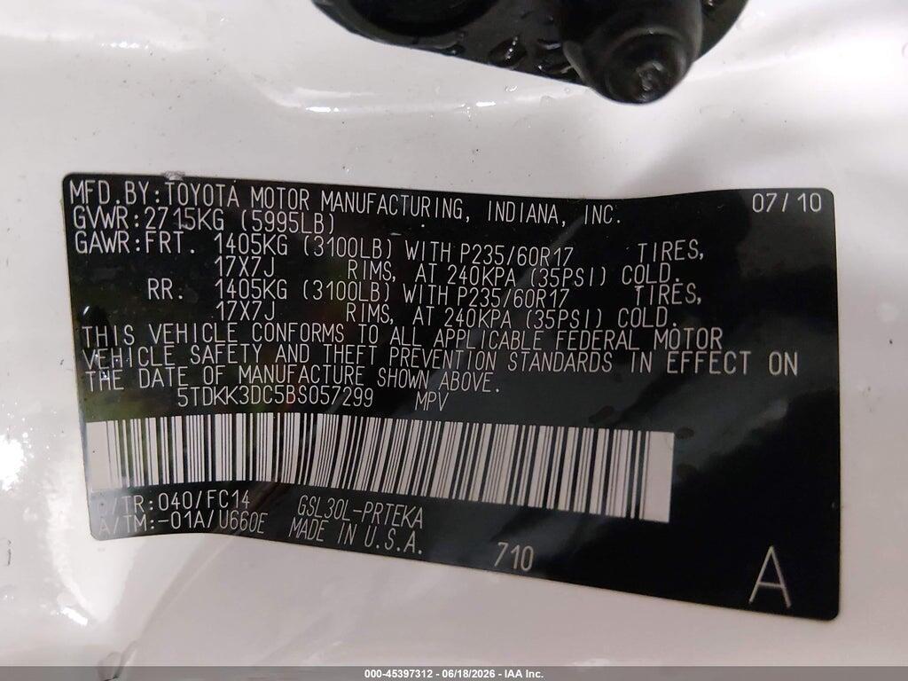 5TDKK3DC5BS057299 2011 TOYOTA SIENNA photo no. 9