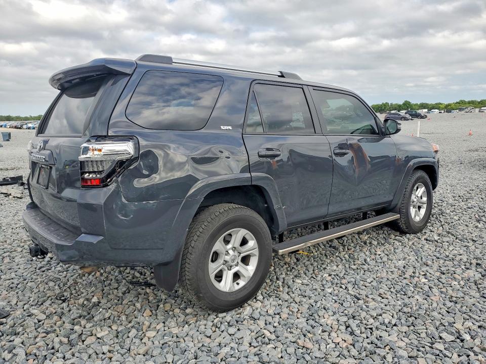 2024 TOYOTA 4RUNNER SR5 PREMIUM — Фото 3 из 13