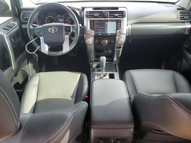 2024 TOYOTA 4RUNNER SR5 PREMIUM — Фото 8 из 13