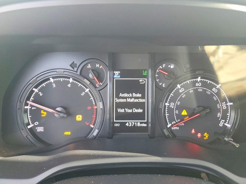 2024 TOYOTA 4RUNNER SR5 PREMIUM — Фото 9 из 13
