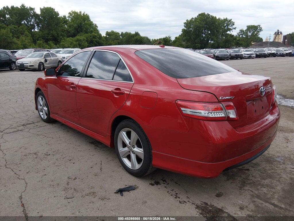 4T1BF3EK1BU683093 2011 TOYOTA CAMRY photo no. 3