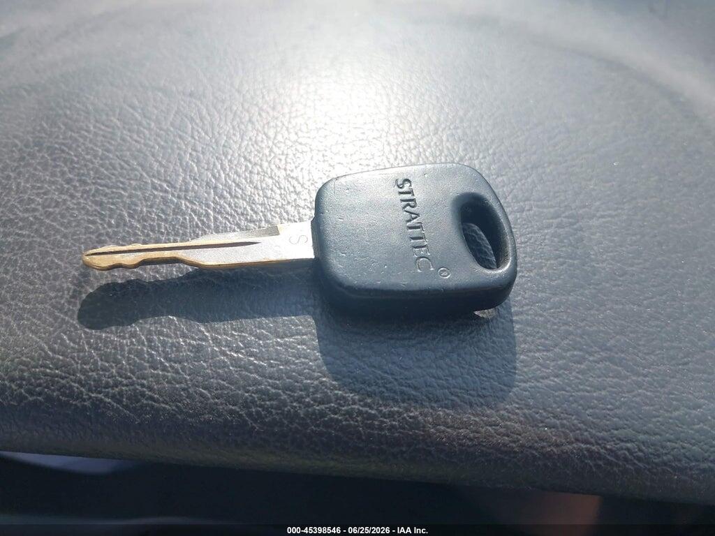 1FAFP40402F211981 2002 FORD MUSTANG photo no. 11