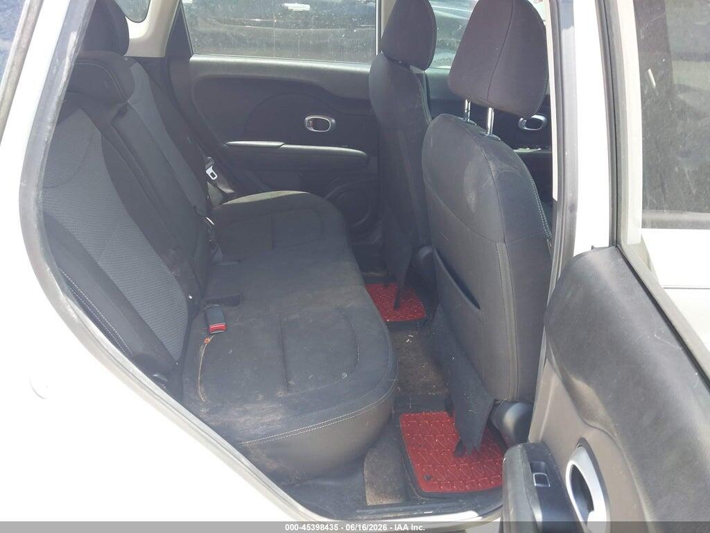 KNDJP3A56J7594579 2018 KIA SOUL photo no. 8