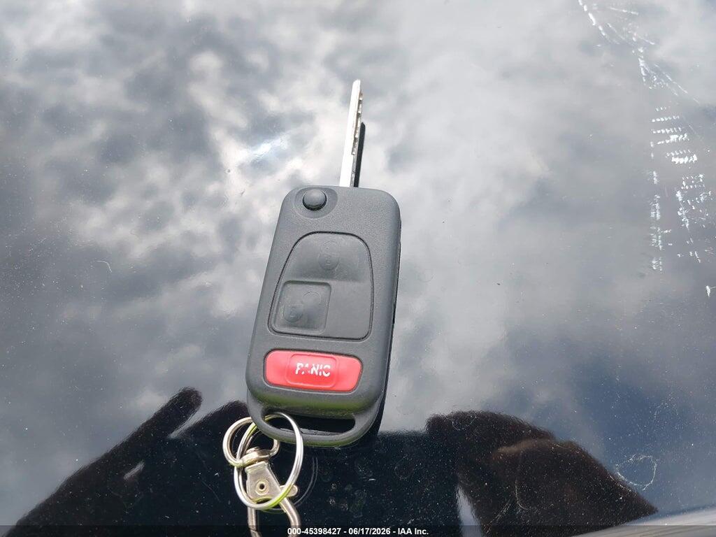 WDBKK47F7YF155656 2000 MERCEDES-BENZ SLK 230 photo no. 11