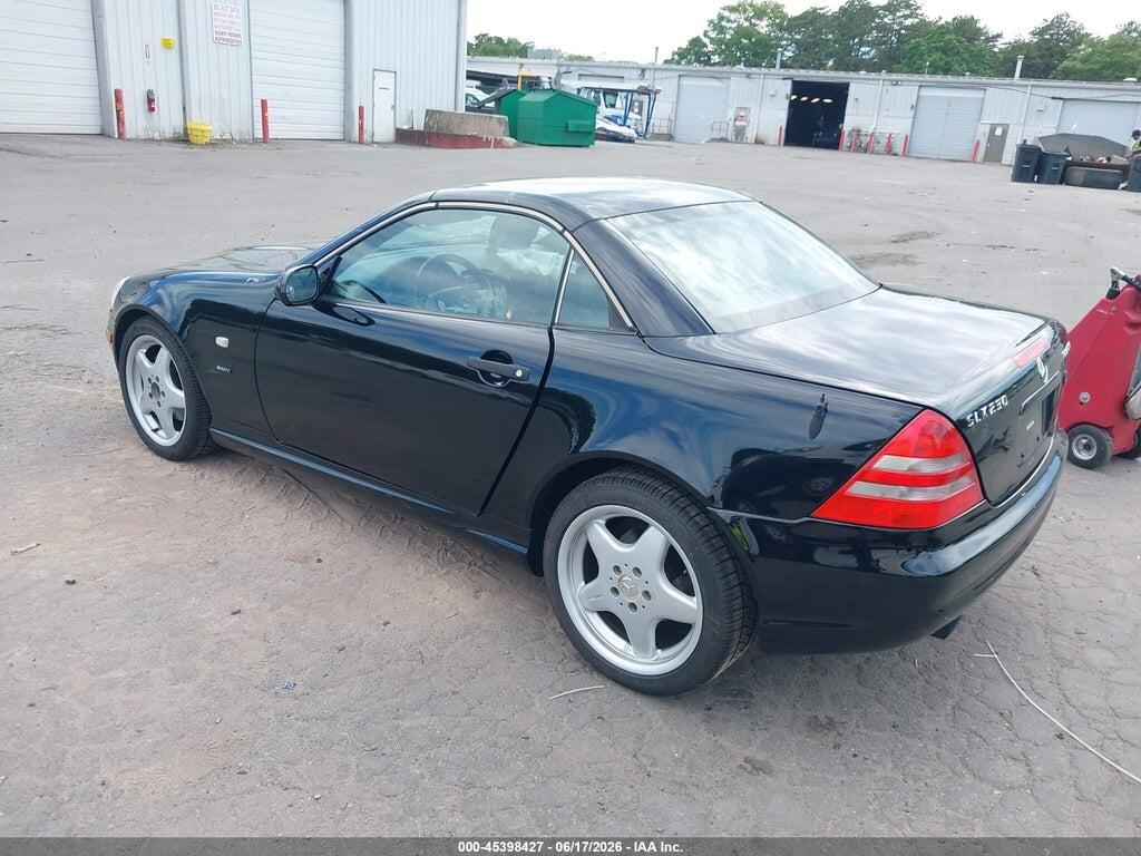 WDBKK47F7YF155656 2000 MERCEDES-BENZ SLK 230 photo no. 3