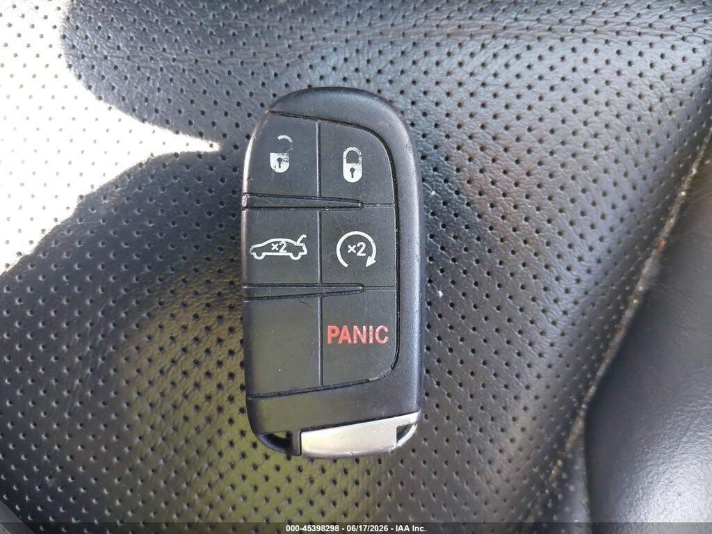 2C3CCAKG7JH168501 2018 CHRYSLER 300 photo no. 11