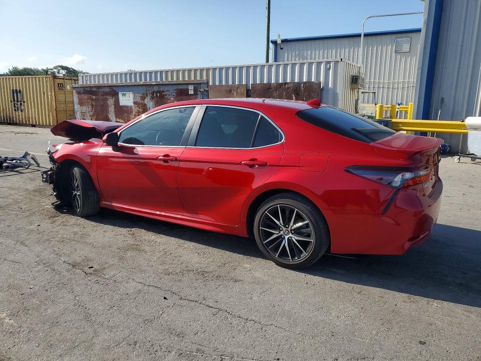 2024 TOYOTA CAMRY SE — Фото 2 из 13