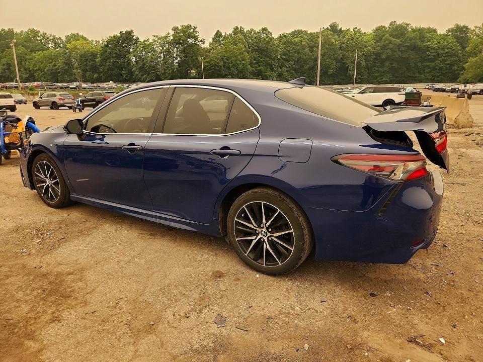 2024 TOYOTA CAMRY SE — Фото 2 из 12