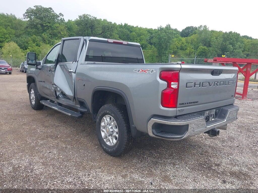 2GC4YPEY2R1135323 2024 CHEVROLET SILVERADO 2500HD photo no. 3