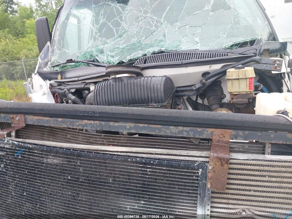1GBJ7C1C44F505945 2004 CHEVROLET CC7500 photo no. 10