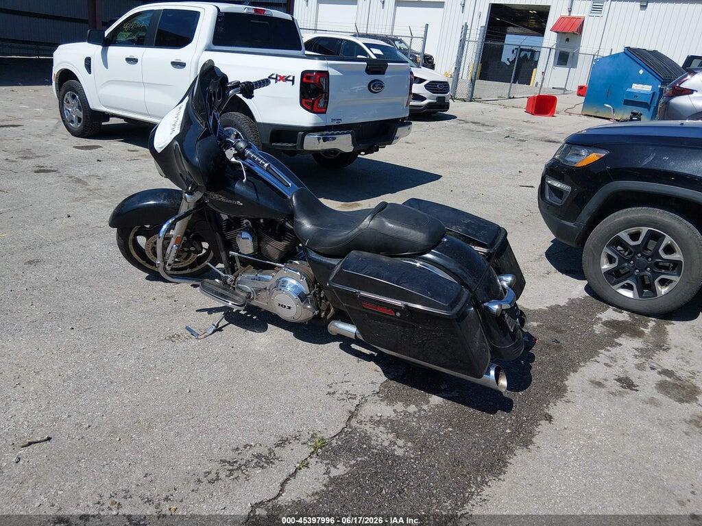 1HD1KBM19DB616365 2013 HARLEY-DAVIDSON FLHX photo no. 3