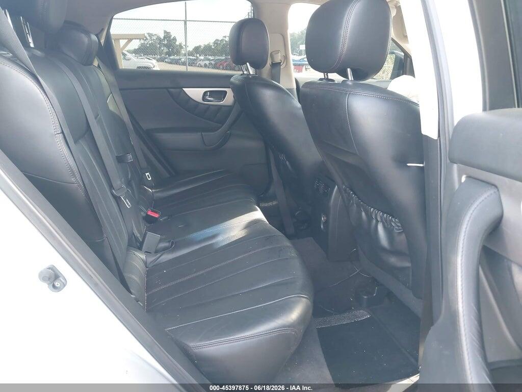 JN8CS1MU4HM141883 2017 INFINITI QX70 photo no. 8