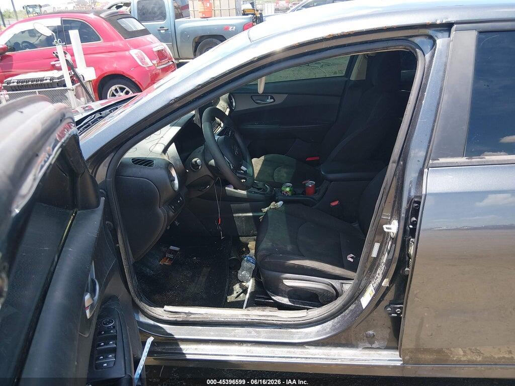 3KPF24AD2KE111267 2019 KIA FORTE photo no. 12