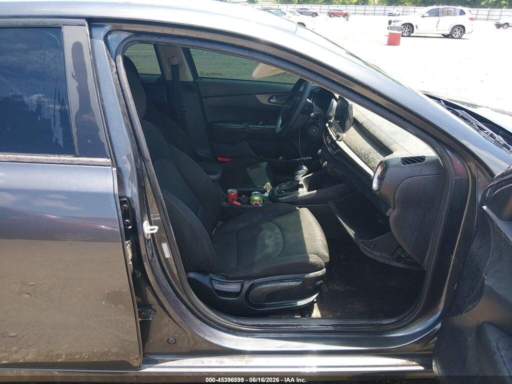 3KPF24AD2KE111267 2019 KIA FORTE photo no. 5