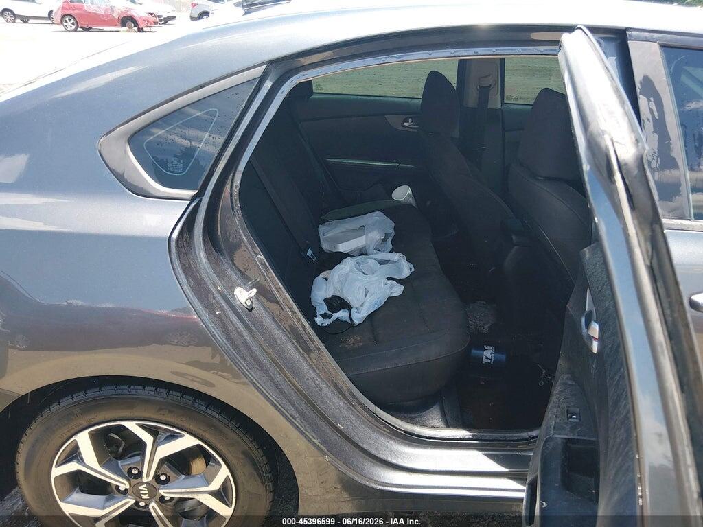 3KPF24AD2KE111267 2019 KIA FORTE photo no. 8