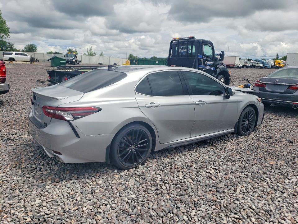 2024 TOYOTA CAMRY XSE — Фото 3 из 12