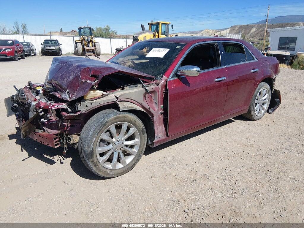 2C3CCAKG9JH268390 2018 CHRYSLER 300 photo no. 2