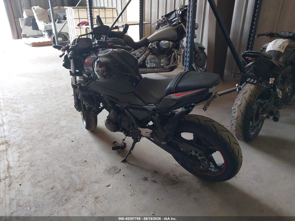 ML5EREP19PDA82043 2023 KAWASAKI ER650 photo no. 3