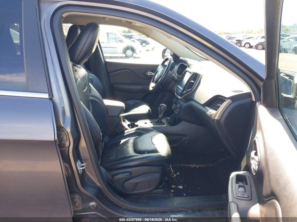 1C4PJMDB8HW511785 2017 JEEP CHEROKEE photo no. 5