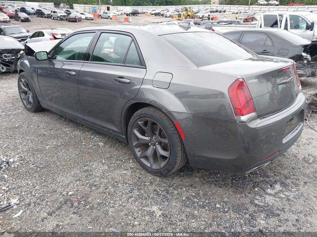 2C3CCABG8PH633439 2023 CHRYSLER 300 photo no. 3