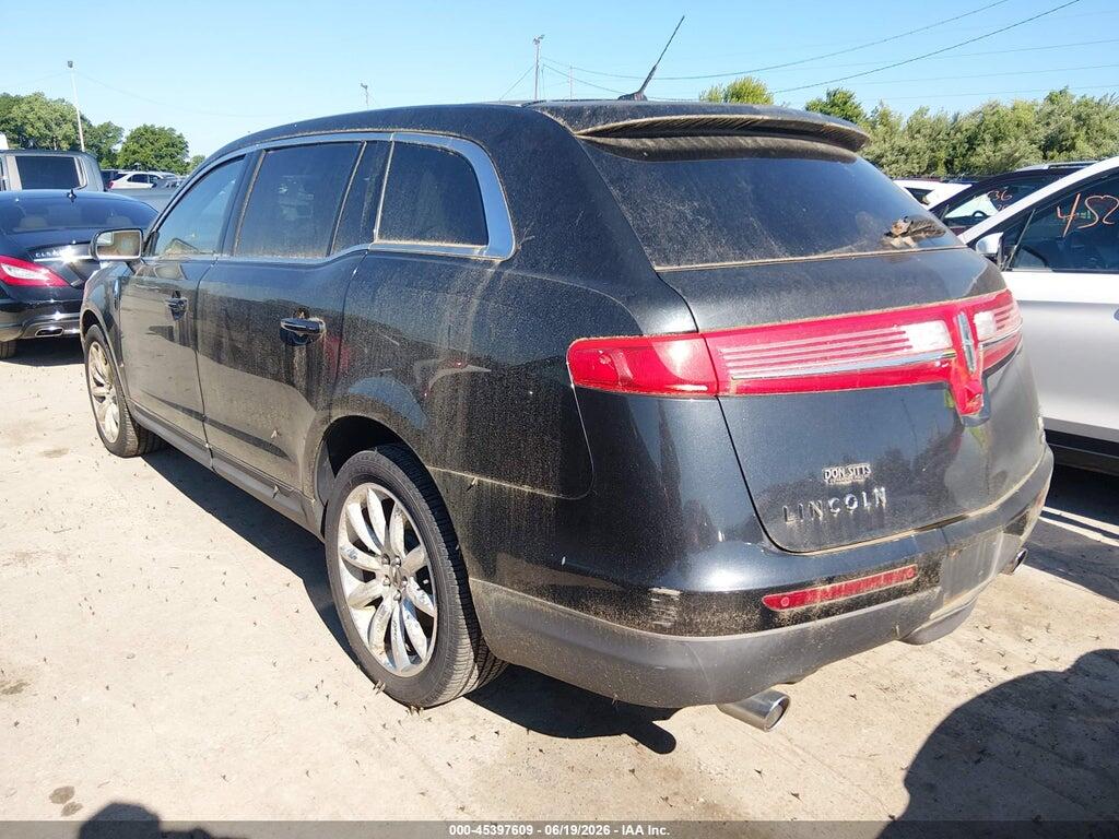 2LMHJ5AR3ABJ13337 2010 LINCOLN MKT photo no. 3
