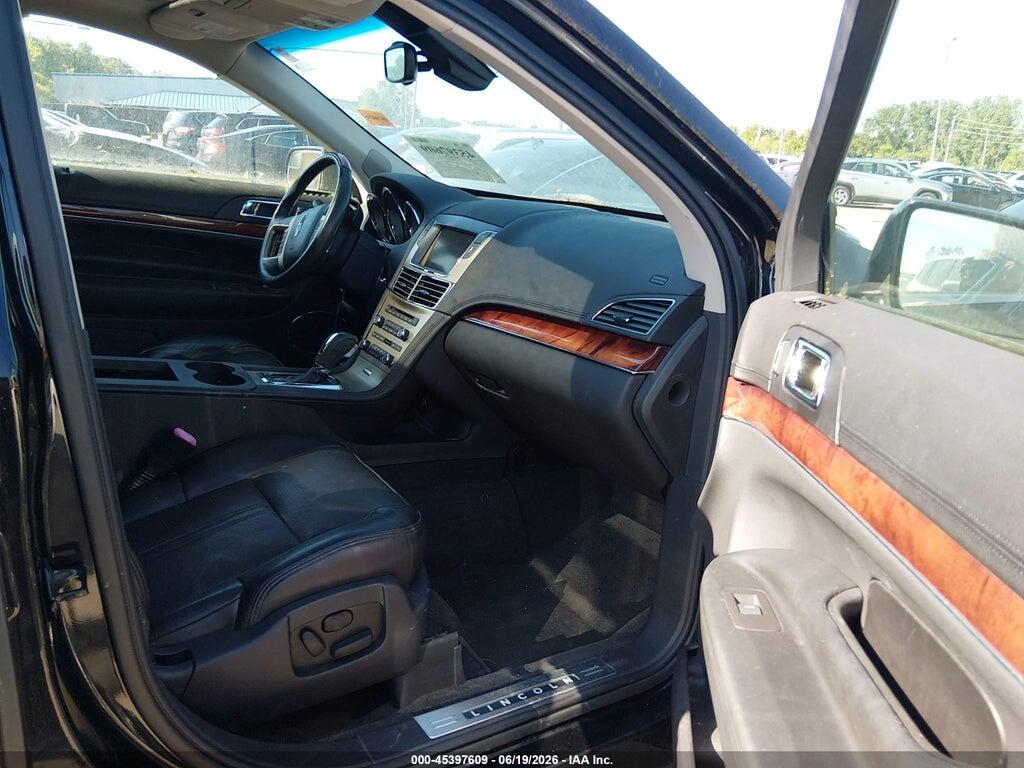 2LMHJ5AR3ABJ13337 2010 LINCOLN MKT photo no. 5