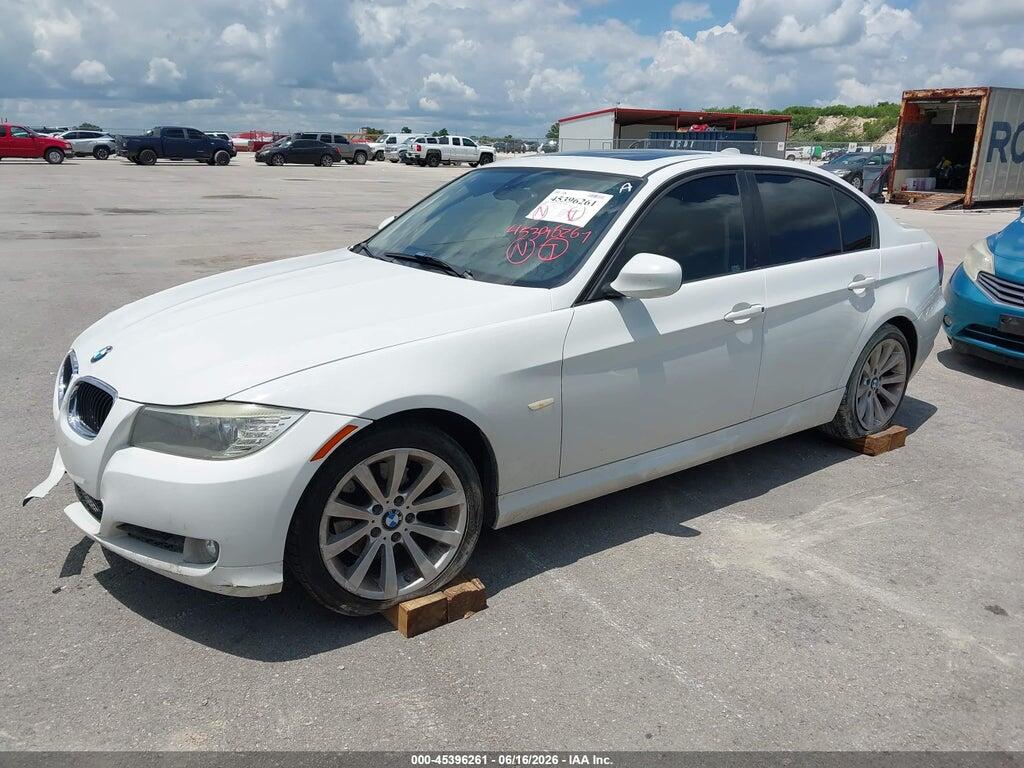 WBAPH7G58BNM58714 2011 BMW 328I photo no. 2