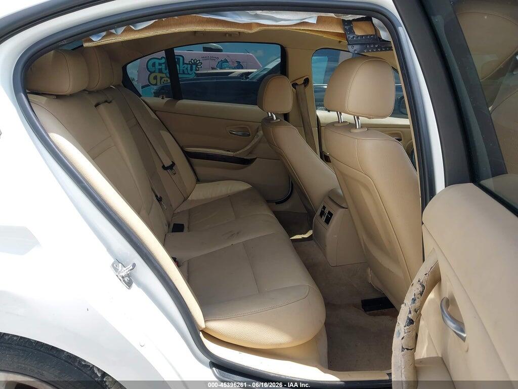 WBAPH7G58BNM58714 2011 BMW 328I photo no. 8