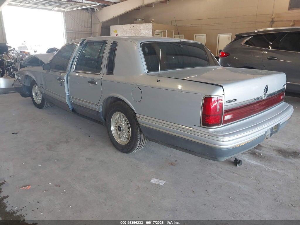 1LNLM82W7RY766464 1994 LINCOLN TOWN CAR photo no. 3