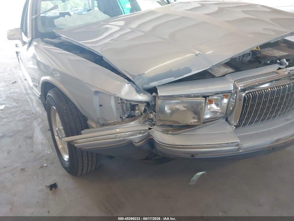 1LNLM82W7RY766464 1994 LINCOLN TOWN CAR photo no. 6