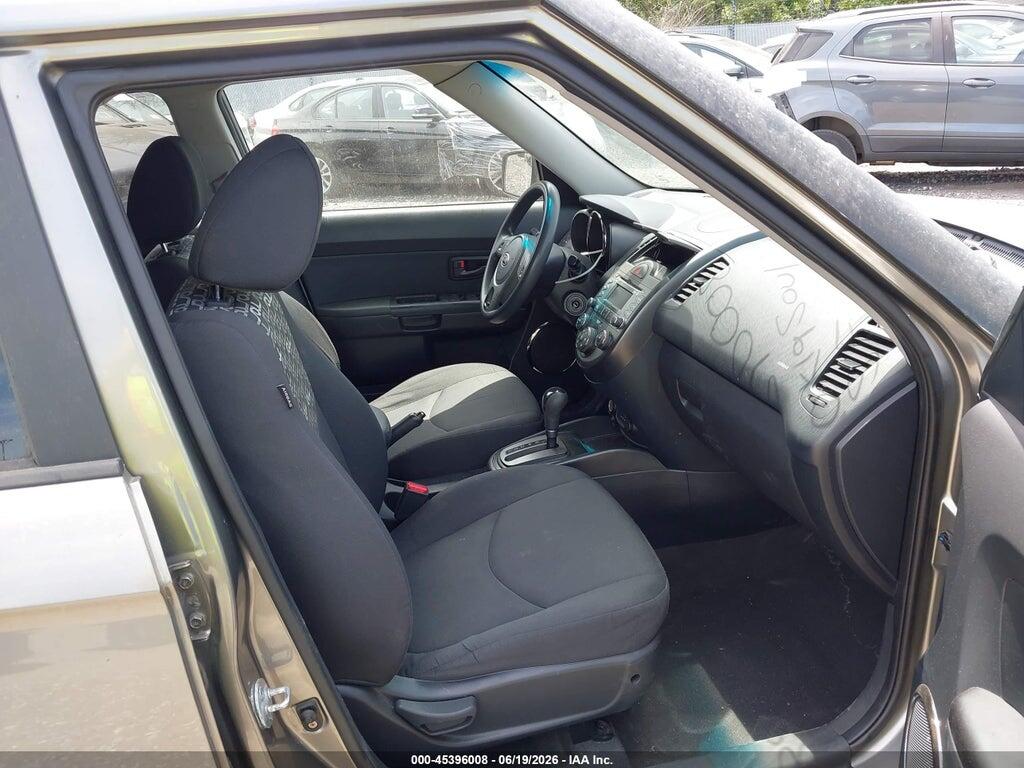 KNDJT2A23A7190361 2010 KIA SOUL photo no. 5