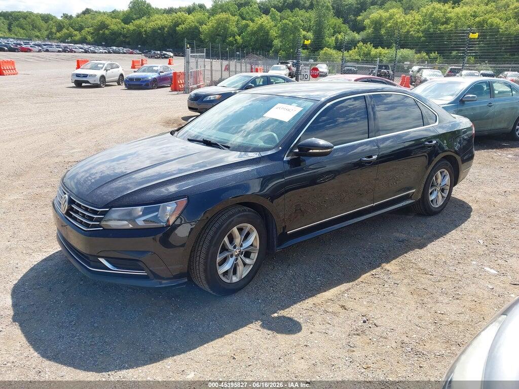 1VWAT7A31HC051818 2017 VOLKSWAGEN PASSAT photo no. 2
