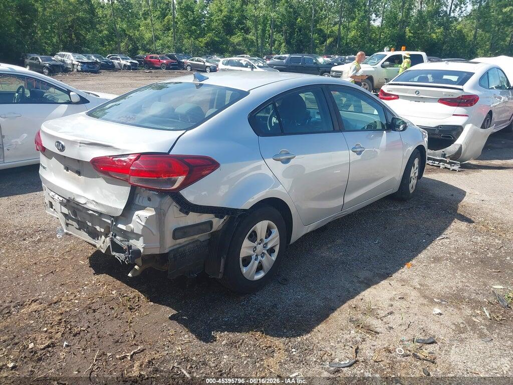 3KPFK4A74HE075939 2017 KIA FORTE photo no. 4