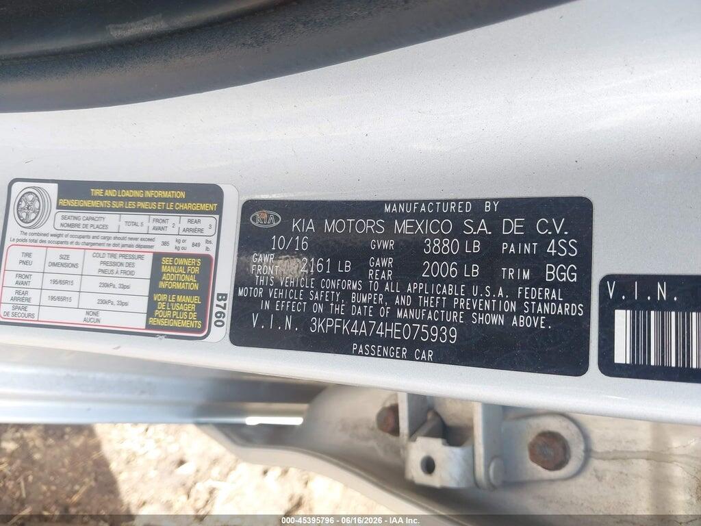 3KPFK4A74HE075939 2017 KIA FORTE photo no. 9